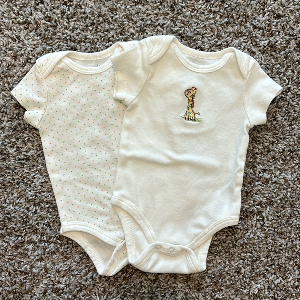 Little Me onesie set, white with polka dot and giraffe, size 3 mos